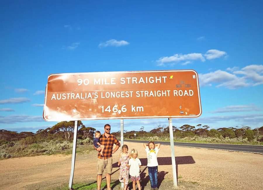 Family roadschooling across Australia